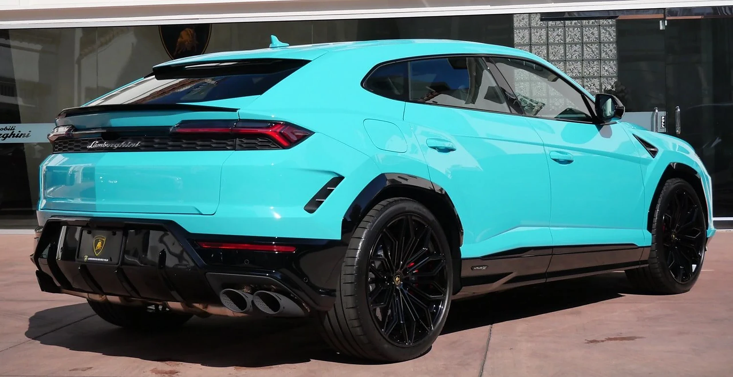 Lamborghini Urus SE detail relevant to hybrid supercar rentals on MIAMI / CAR