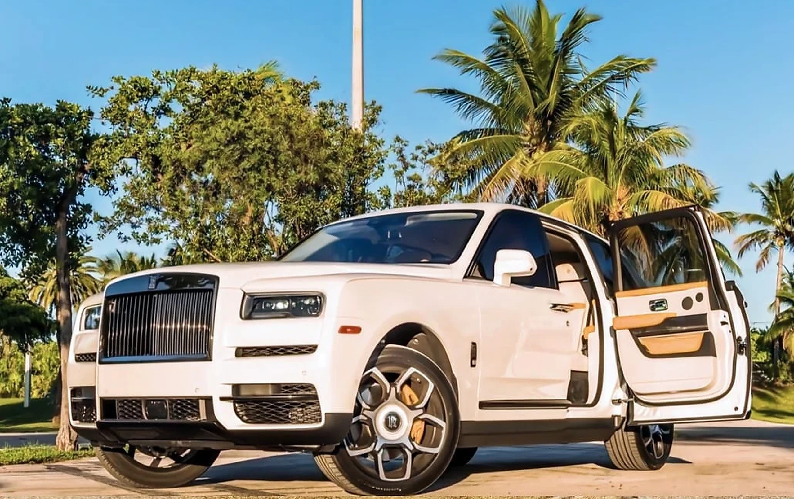Rolls-Royce Cullinan Black Badge detail relevant to miami event-venue car delivery on MIAMI / CAR